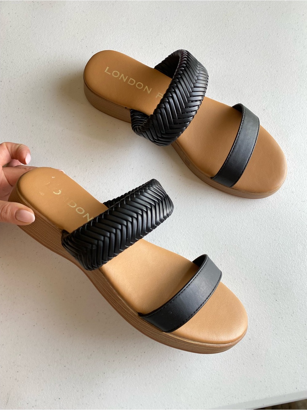 London Fog Size 9.5 Black Woven Double Strap Mini Wedge Slip-on Sandal